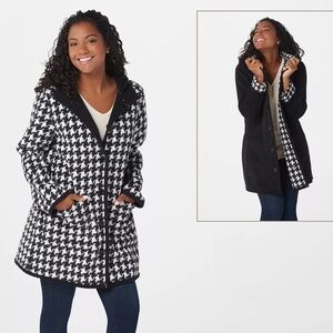 NWT. Susan Graver Weekend Houndstooth Reversible Sherpa Fleece Hooded Coat. XS